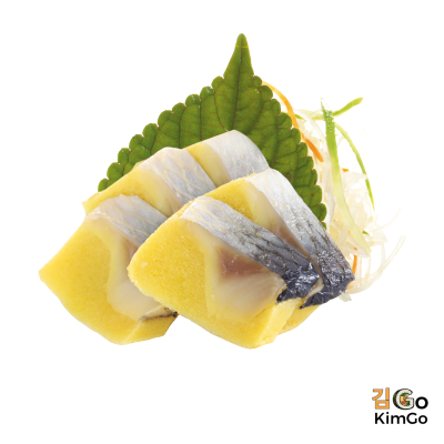 Komochi sashimi (Cá trích ép trứng sashimi)